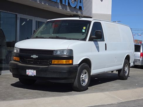Used 2019 Chevrolet Express 2500 w/ Driver Convenience Package image 2