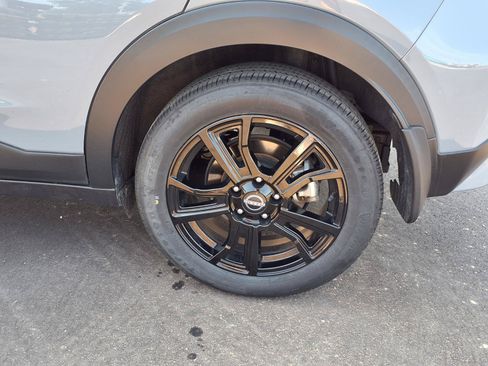 Used 2024 Nissan Kicks SR w/ SR Premium Package FWD image 24