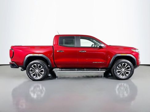 New 2026 GMC Canyon Denali image 8