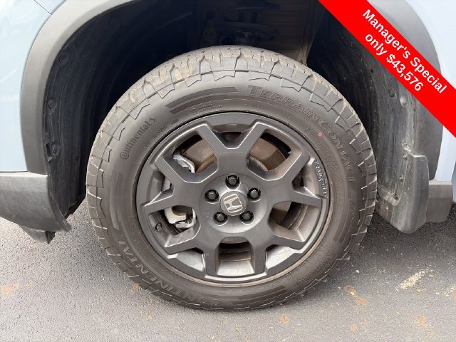 Used 2025 Honda Pilot TrailSport image 30