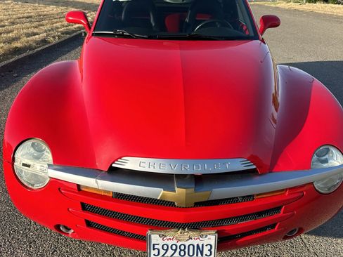 Used 2003 Chevrolet SSR w/ Preferred Equipment Group image 5