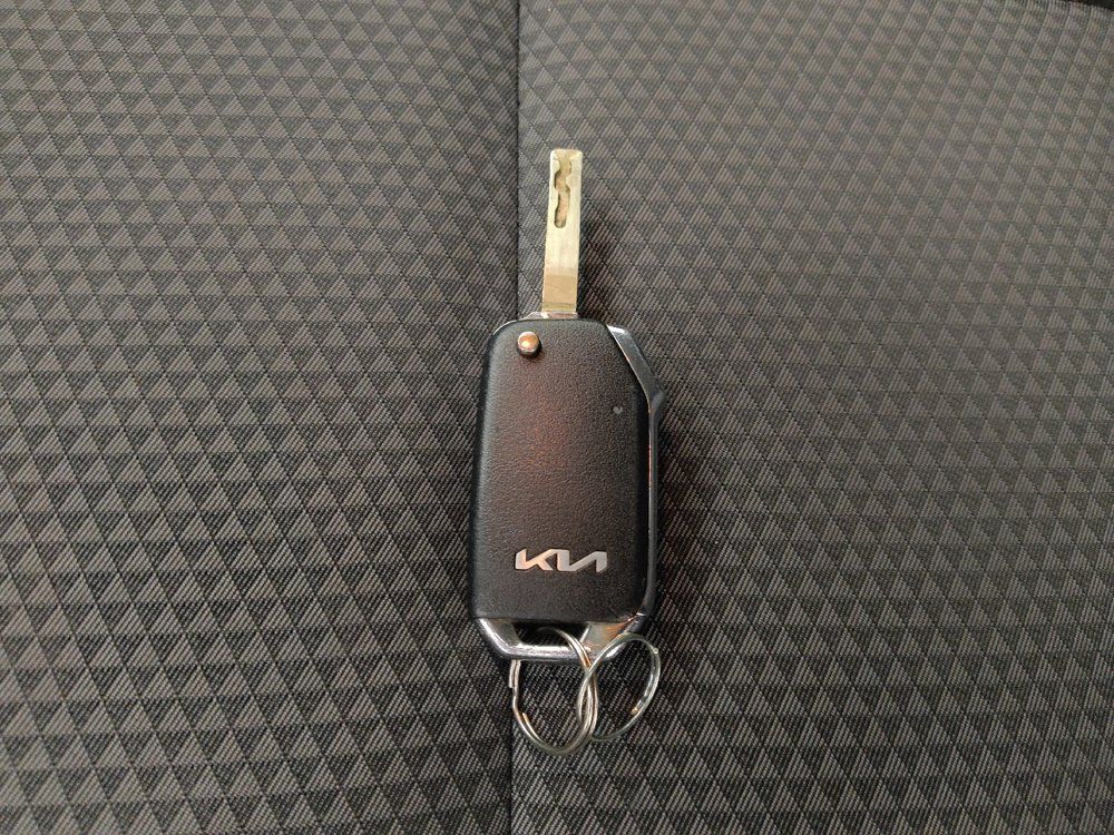 Used 2022 Kia Soul LX w/ Technology Package FWD image 32
