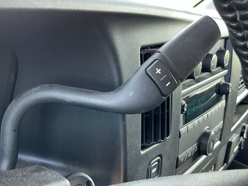 Used 2023 Chevrolet Express 3500 w/ Driver Convenience Package image 27