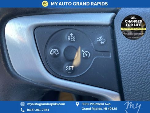 Used 2021 GMC Terrain SLE w/ Driver Convenience Package image 13