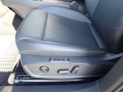 Used 2022 Volkswagen ID.4 Pro S image 9