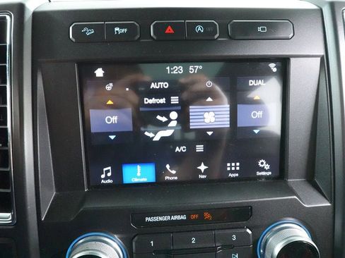 Used 2017 Ford F150 Lariat w/ Equipment Group 502A Luxury AWD/4WD image 20