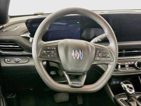 Used 2026 Buick Envista Preferred FWD image 17