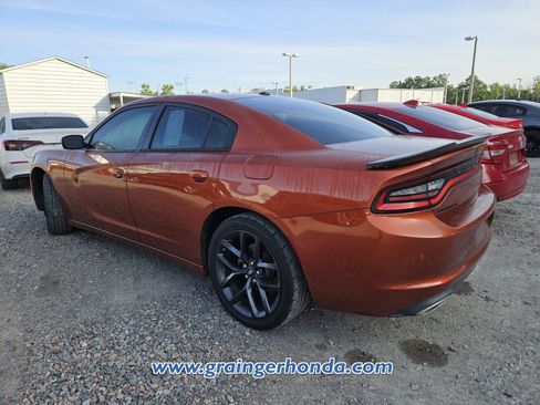 Used 2022 Dodge Charger SXT w/ Blacktop Package RWD image 10
