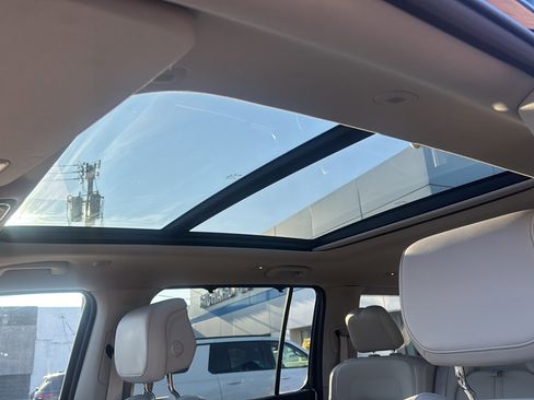 Used 2023 Jeep Wagoneer Series III w/ Premium Group I image 49