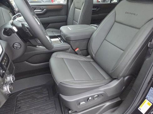 New 2026 GMC Yukon XL Denali w/ Sun & Power Step Package image 38