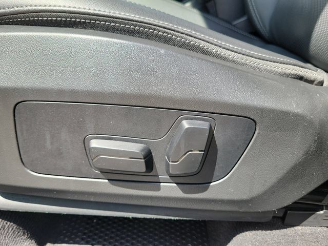 Used 2025 BMW X1 xDrive28i AWD/4WD image 18