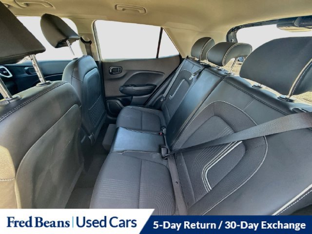 Certified 2023 Hyundai Venue Limited FWD image 31