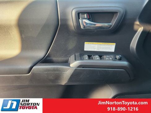 Used 2020 Toyota Tacoma TRD Off-Road image 25