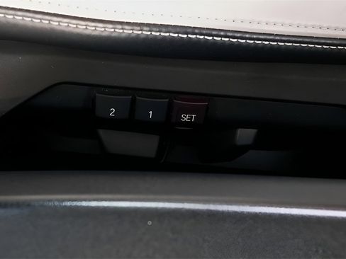 Used 2019 BMW i8 Roadster image 40