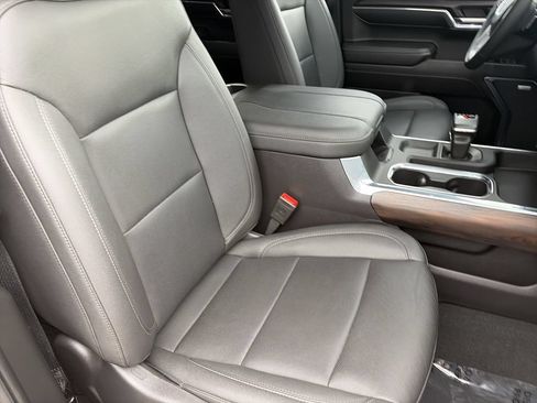 Used 2024 GMC Sierra 1500 SLT w/ SLT Premium Plus Package AWD/4WD image 34