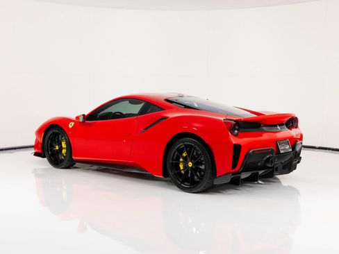 Used 2019 Ferrari 488 Pista Coupe image 5