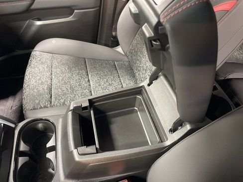 Used 2023 Chevrolet Colorado Z71 w/ Z71 Convenience Package 2 image 21