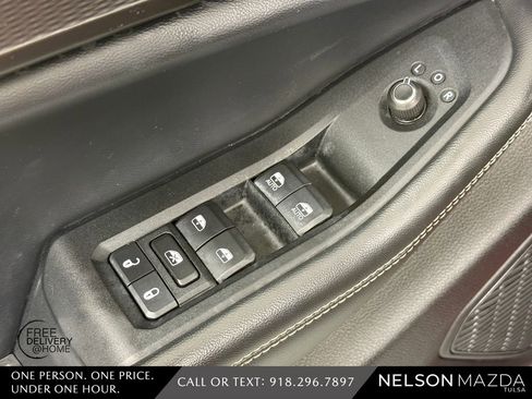Used 2023 Jeep Grand Cherokee Altitude AWD/4WD image 19