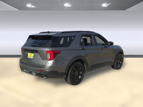 Certified 2024 Ford Explorer ST-Line w/ Class IV Trailer Tow Package image 9