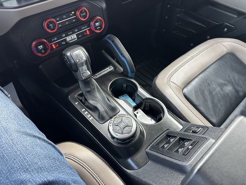 Certified 2023 Ford Bronco Wildtrak image 12