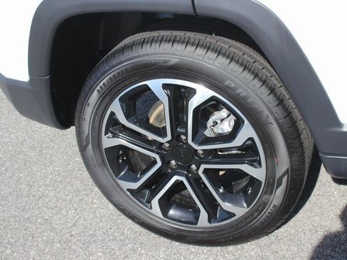 Used 2024 Jeep Compass Limited image 35