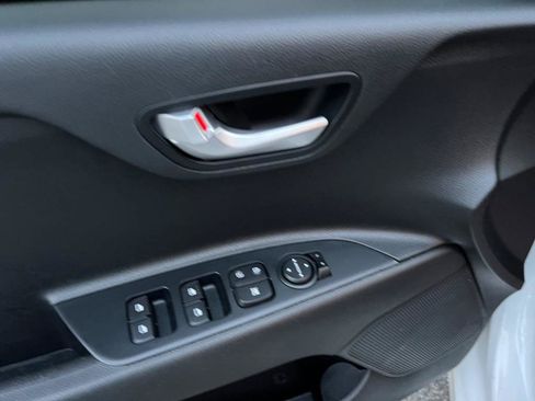 Used 2022 Kia Rio LX image 6