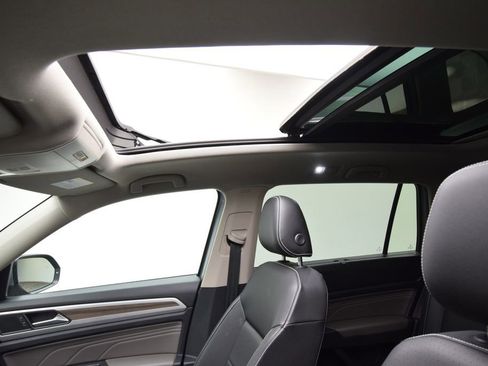 Used 2023 Volkswagen Atlas SEL image 18