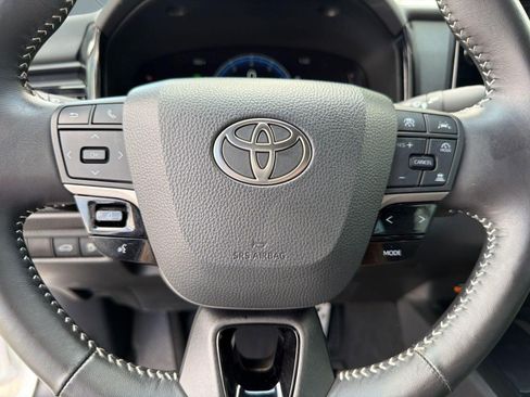 Used 2025 Toyota Camry SE w/ Multimedia Upgrade Package FWD image 18