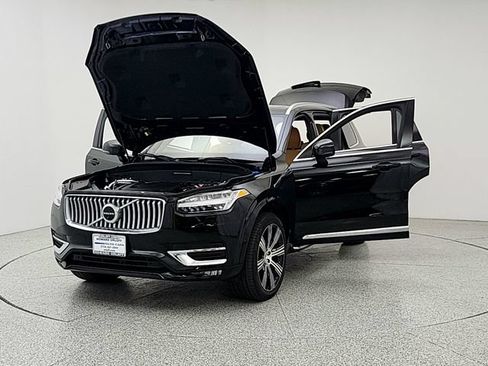 Used 2023 Volvo XC90 B6 Ultimate w/ Protection Package AWD/4WD image 9