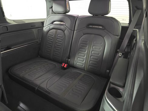 Used 2024 Rivian R1S Adventure AWD/4WD image 22