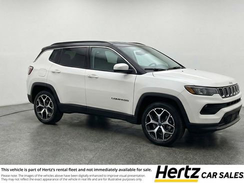 Used 2025 Jeep Compass Limited image 1