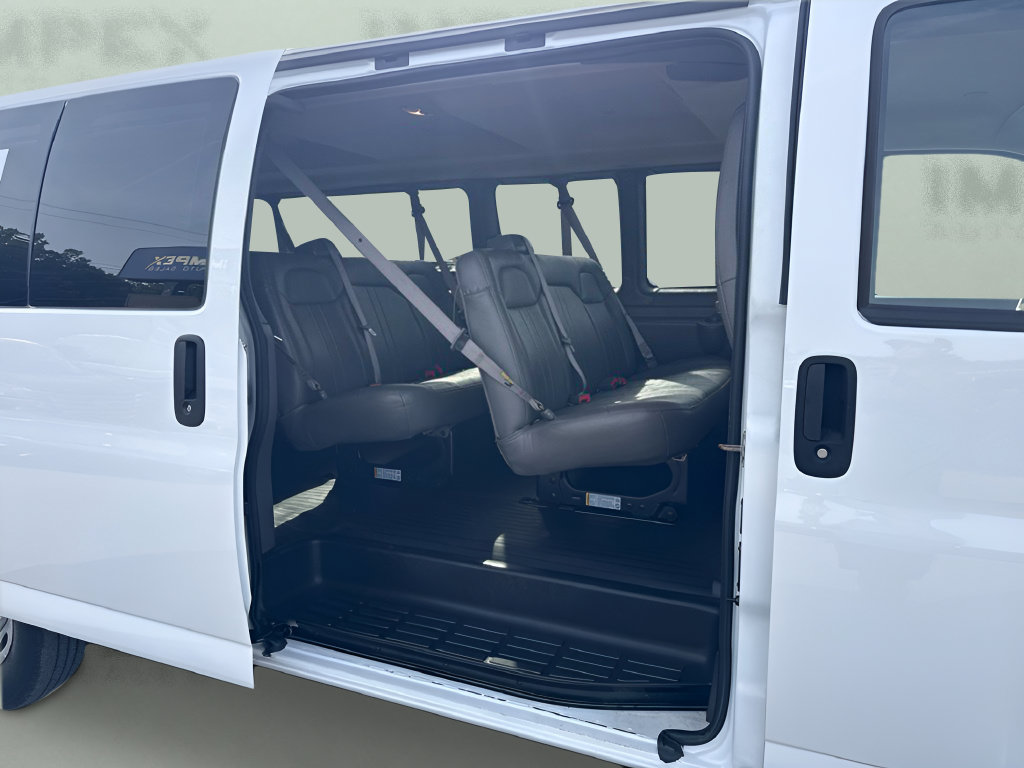 Used 2024 Chevrolet Express 3500 LS RWD image 21