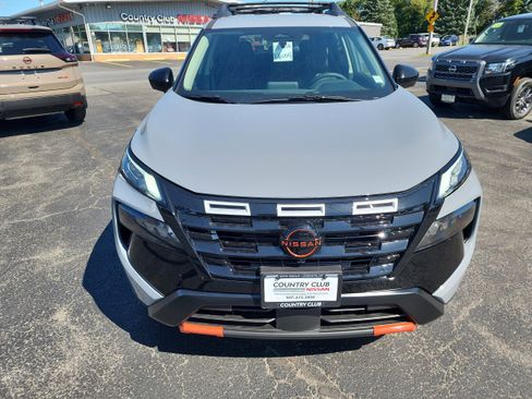 New 2026 Nissan Rogue SV image 3