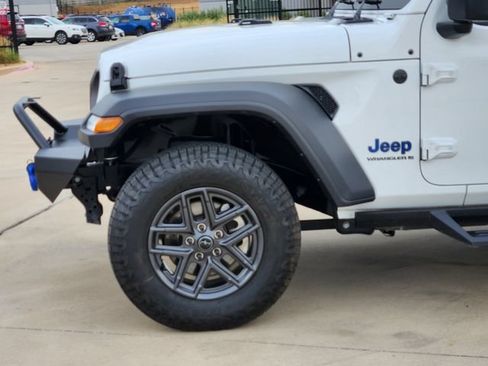 Used 2024 Jeep Wrangler Sport AWD/4WD image 8