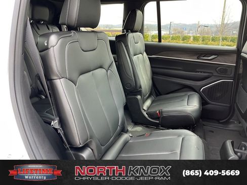 New 2026 Jeep Grand Cherokee L Limited AWD/4WD image 24