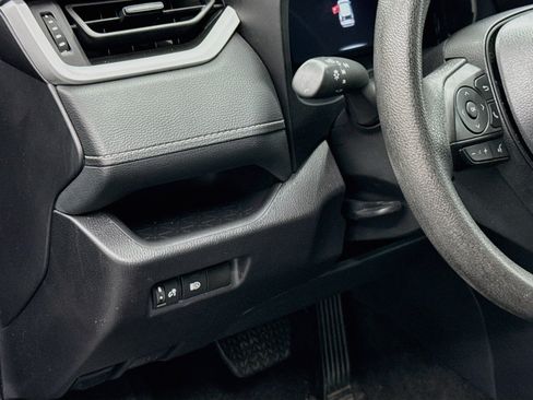 Used 2025 Toyota RAV4 LE FWD image 16