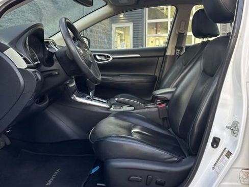 Used 2016 Nissan Sentra SR w/ SR Premium Package FWD image 5