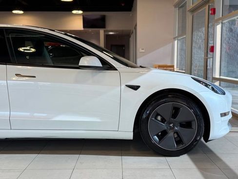 Used 2023 Tesla Model 3 Standard Range image 16