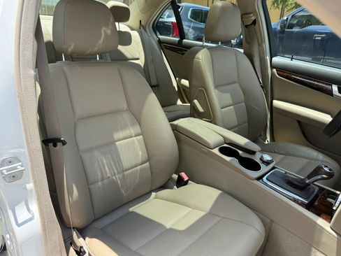 Used 2013 Mercedes-Benz C 250 Sedan image 14