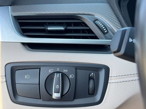 Used 2018 BMW X2 sDrive28i w/ M SportX Package image 29