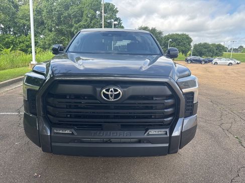 Used 2024 Toyota Tundra SR5 w/ SR5 Convenience Package AWD/4WD image 2