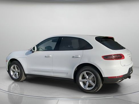 Used 2018 Porsche Macan image 18