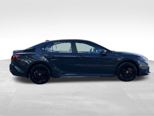 Used 2025 Toyota Camry SE AWD/4WD image 6