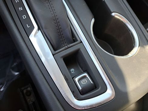 Used 2020 Chevrolet Equinox LT image 26