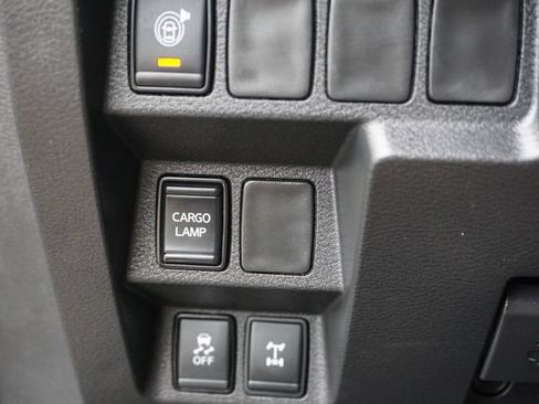 Used 2026 Nissan Frontier PRO-4X AWD/4WD image 24