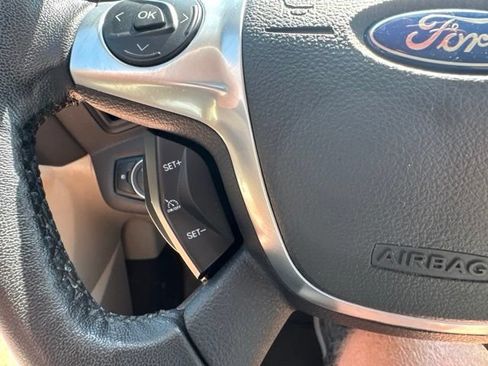 Used 2016 Ford C-MAX Energi SEL FWD image 25