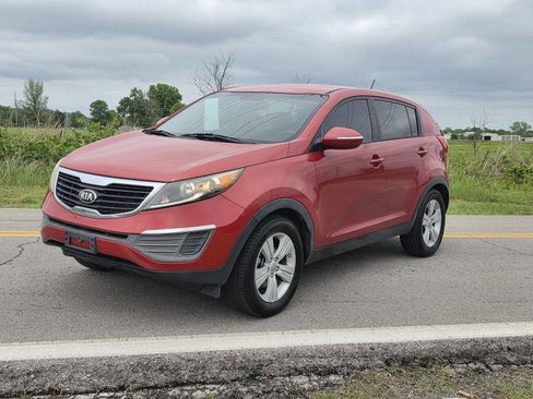 Used 2013 Kia Sportage LX FWD image 2