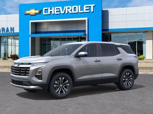 New 2026 Chevrolet Equinox LT w/ Convenience Package II FWD image 2