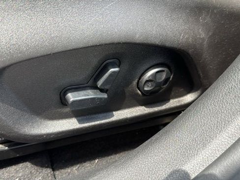 Used 2016 Jeep Renegade Latitude AWD/4WD image 14