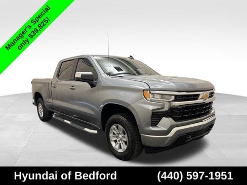 Used 2025 Chevrolet Silverado 1500 LT w/ Protection Package AWD/4WD image 3